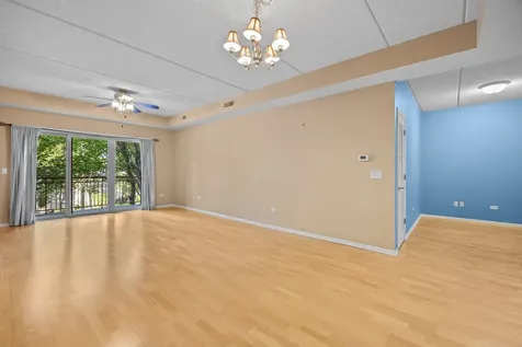 819 Graceland Avenue Des Plaines IL 60016