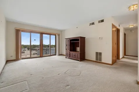 7450 North Waukegan Road Niles IL 60714
