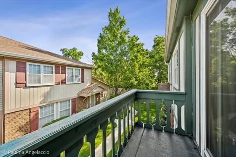 111 Lindenwood Court Vernon Hills IL 60061