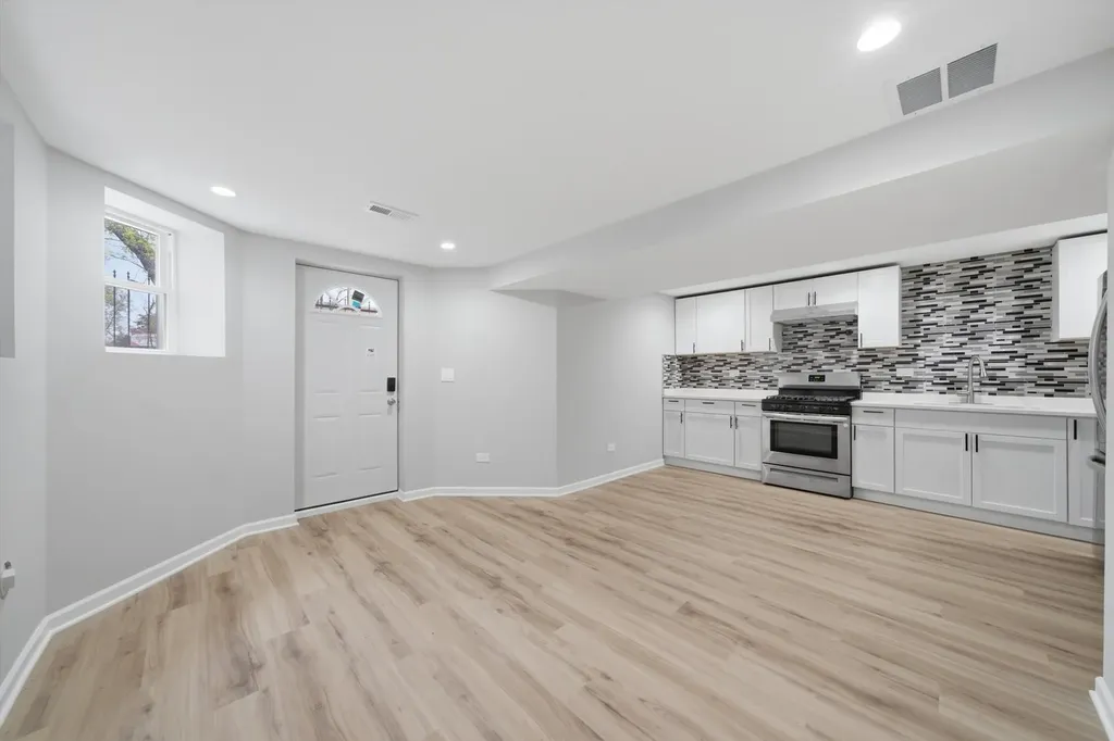4532 West Maypole Avenue Chicago IL 60624
