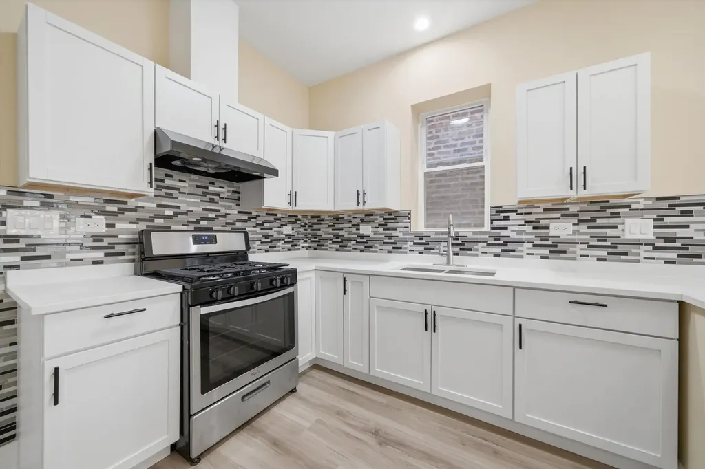 4532 West Maypole Avenue Chicago IL 60624