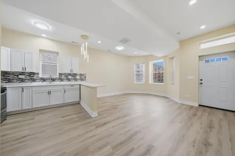 4532 West Maypole Avenue Chicago IL 60624