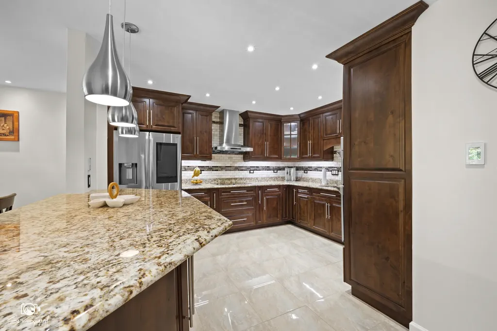 2605 Oxford Court Darien IL 60561