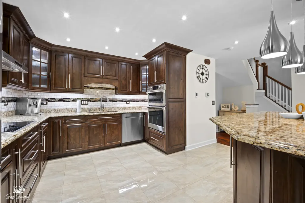 2605 Oxford Court Darien IL 60561