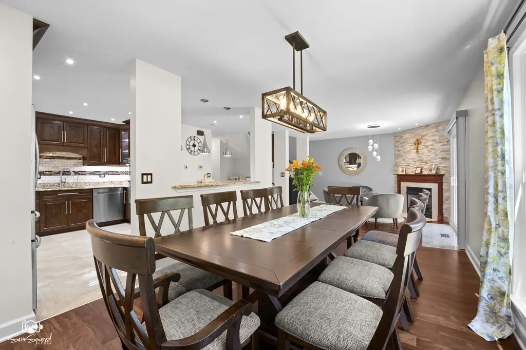 2605 Oxford Court Darien IL 60561