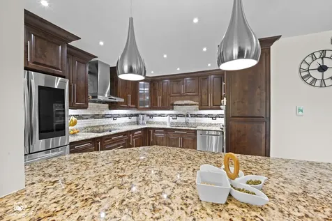 2605 Oxford Court Darien IL 60561