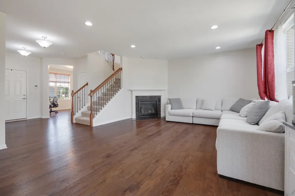 2531 Basin Trail Lane Naperville IL 60563