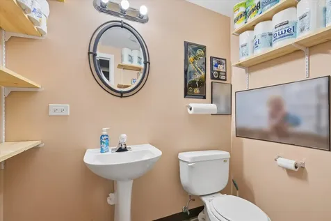 1479 Mackenzie Lane Elgin IL 60120
