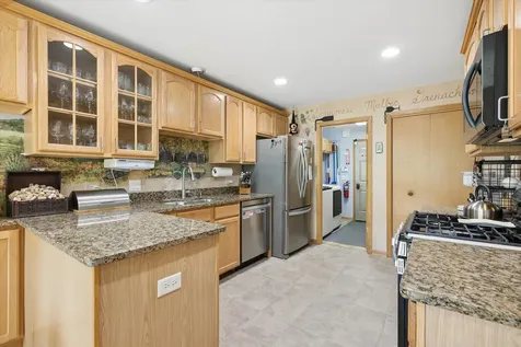 1479 Mackenzie Lane Elgin IL 60120