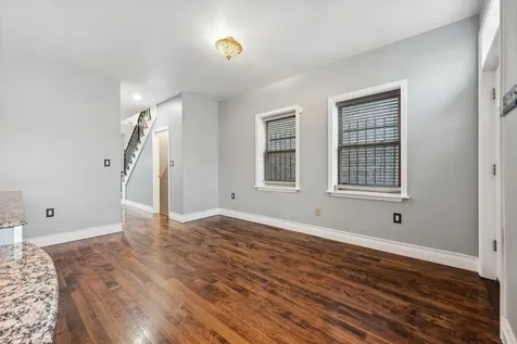 4528 South Saint Lawrence Avenue Chicago IL 60653