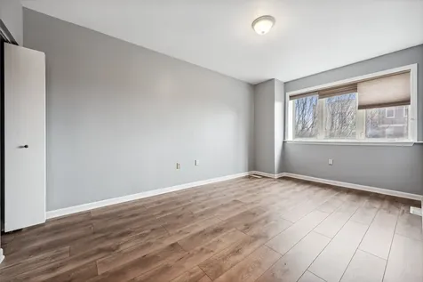4528 South Saint Lawrence Avenue Chicago IL 60653