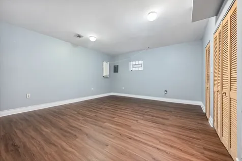 4528 South Saint Lawrence Avenue Chicago IL 60653