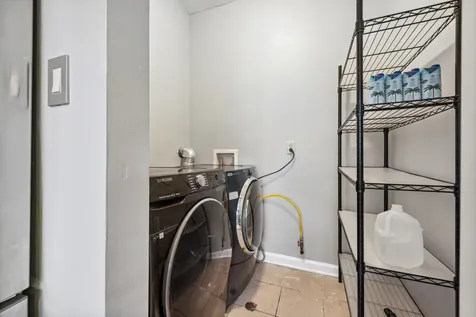 4528 South Saint Lawrence Avenue Chicago IL 60653