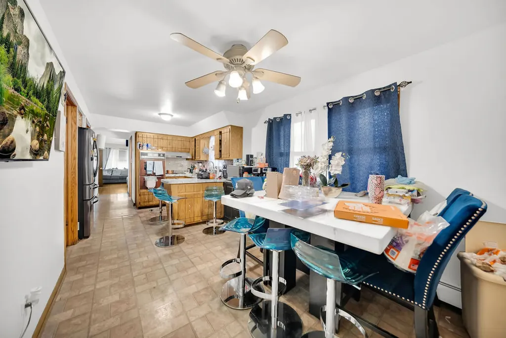 4543 South Drake Avenue Chicago IL 60632