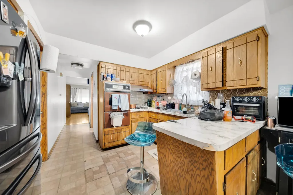 4543 South Drake Avenue Chicago IL 60632