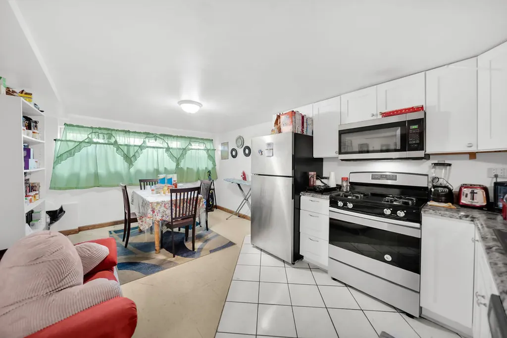 4543 South Drake Avenue Chicago IL 60632