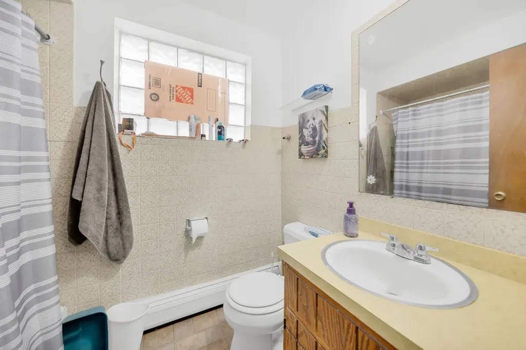 4543 South Drake Avenue Chicago IL 60632