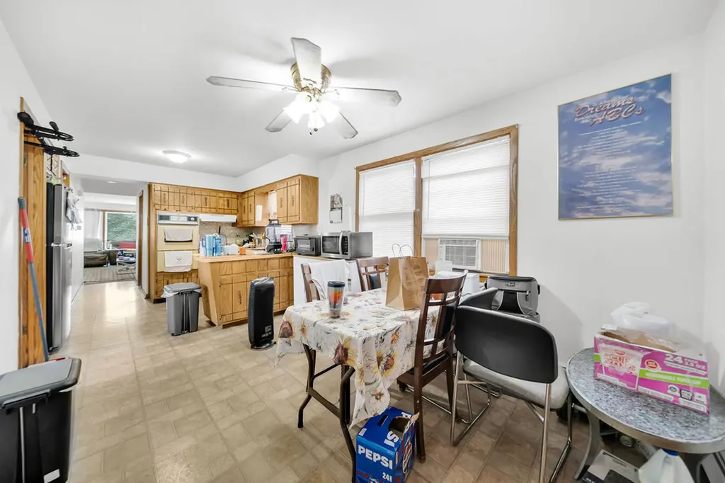 4543 South Drake Avenue Chicago IL 60632