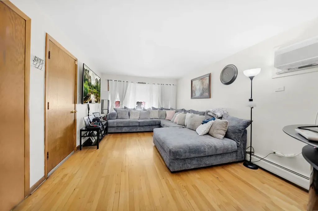 4543 South Drake Avenue Chicago IL 60632