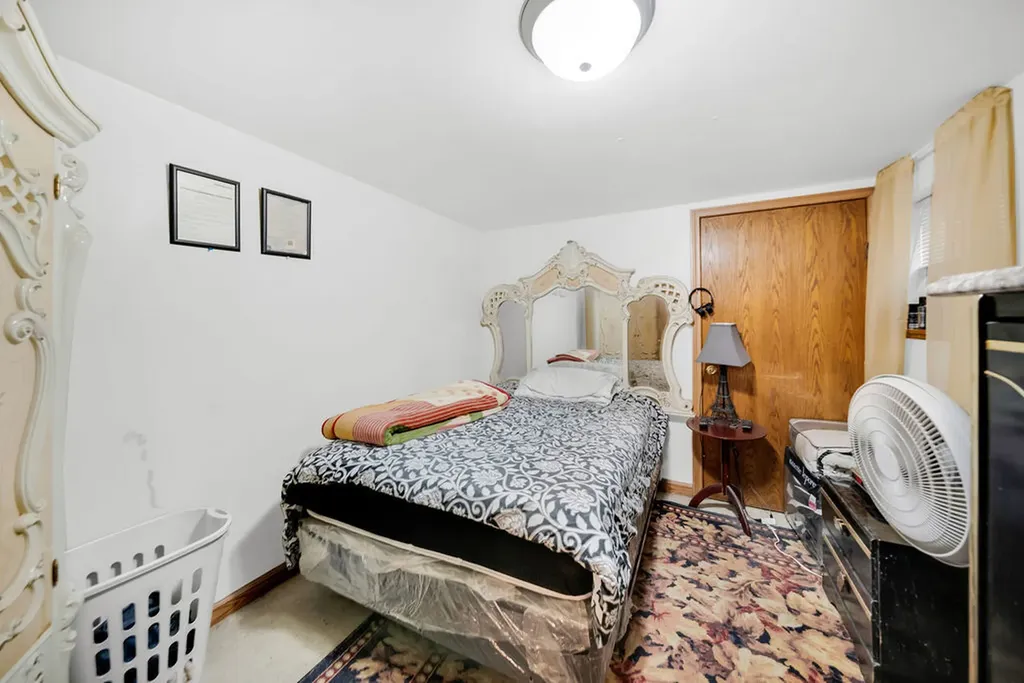 4543 South Drake Avenue Chicago IL 60632