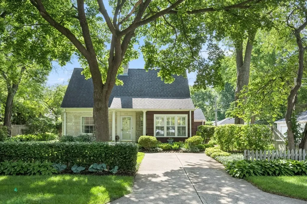 376 Rosewood Avenue Winnetka IL 60093