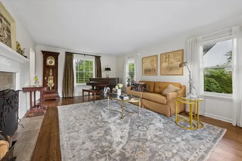 376 Rosewood Avenue Winnetka IL 60093