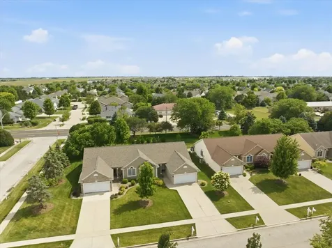 25 Inglewood Lane Bloomington IL 61704