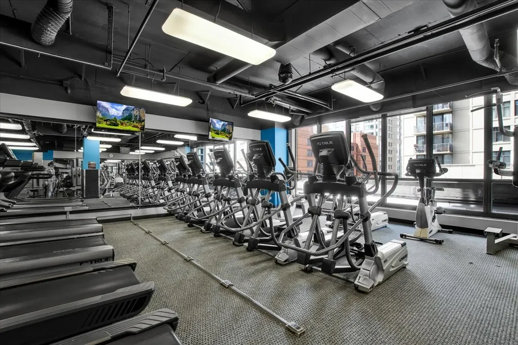 10 East Ontario Street Chicago IL 60611
