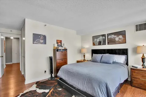 10 East Ontario Street Chicago IL 60611