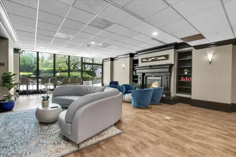 10 East Ontario Street Chicago IL 60611