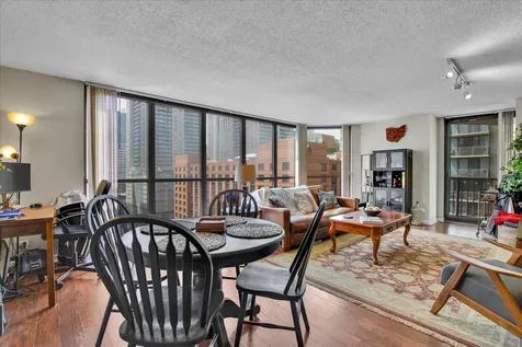 10 East Ontario Street Chicago IL 60611