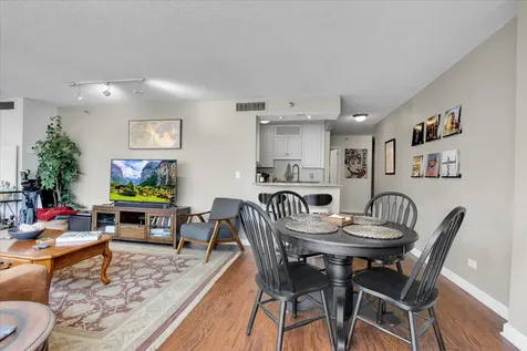10 East Ontario Street Chicago IL 60611