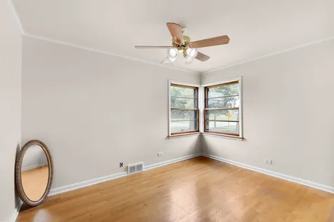 360 Streamside Drive Harvey IL 60426