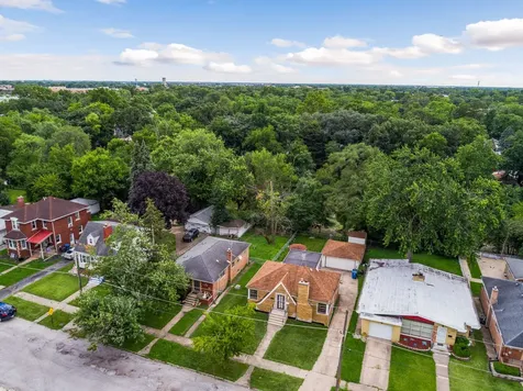 360 Streamside Drive Harvey IL 60426