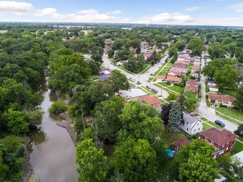 360 Streamside Drive Harvey IL 60426