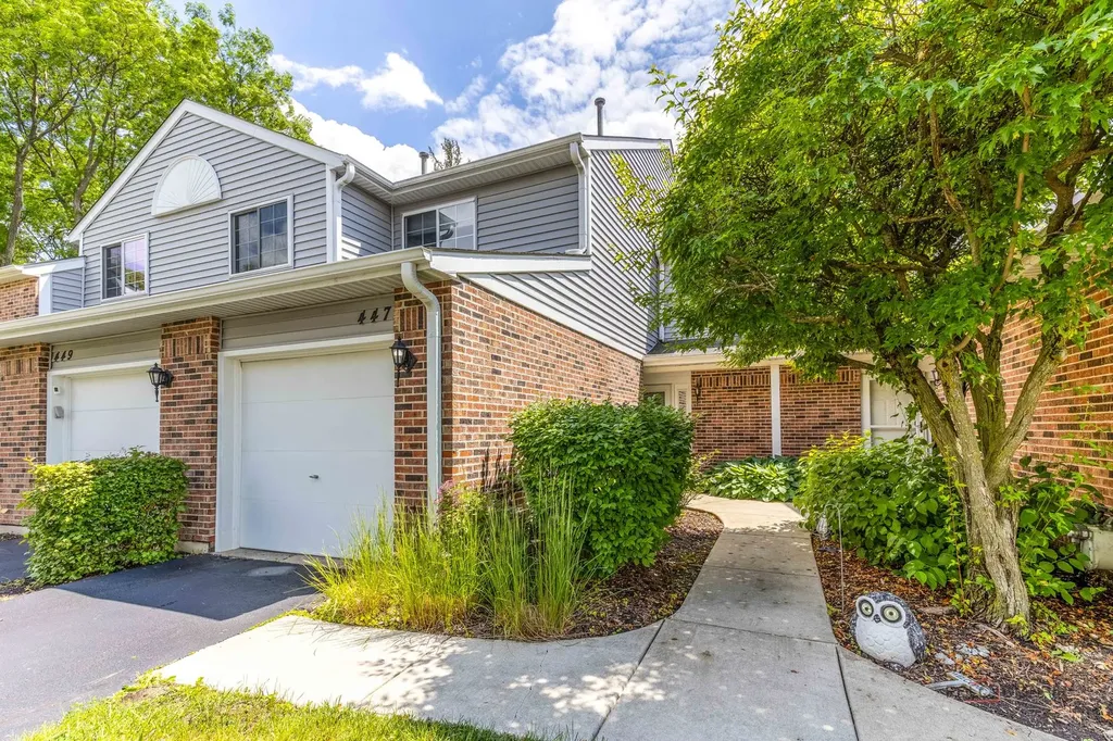 447 Canterbury Drive Carol Stream IL 60188