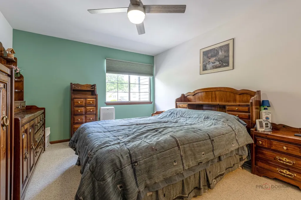 447 Canterbury Drive Carol Stream IL 60188