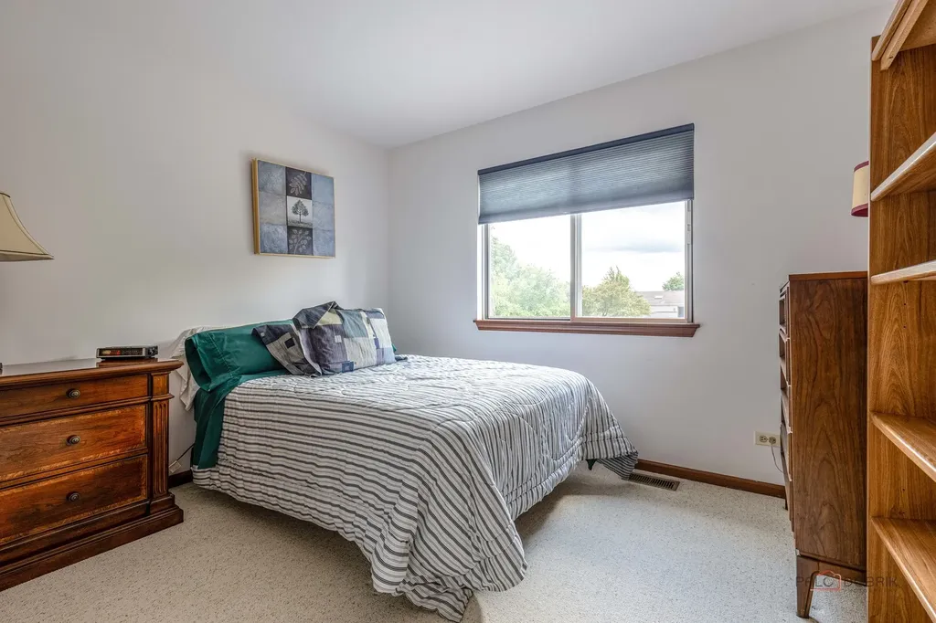 447 Canterbury Drive Carol Stream IL 60188