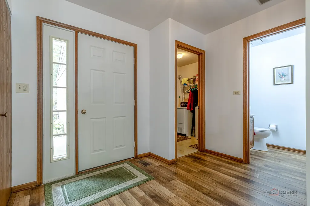 447 Canterbury Drive Carol Stream IL 60188