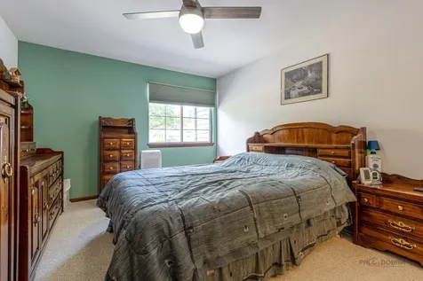 447 Canterbury Drive Carol Stream IL 60188
