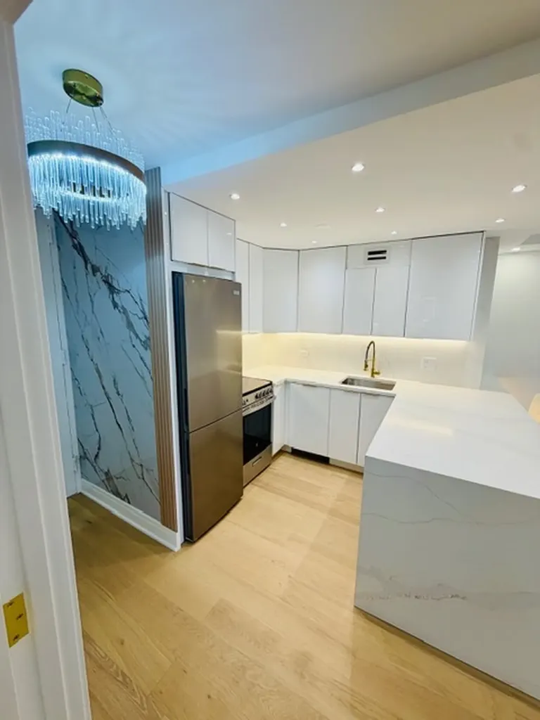 100 East Walton Street Chicago IL 60611
