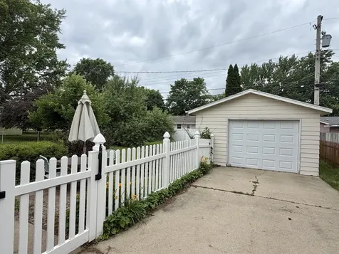 213 River Drive Dekalb IL 60115