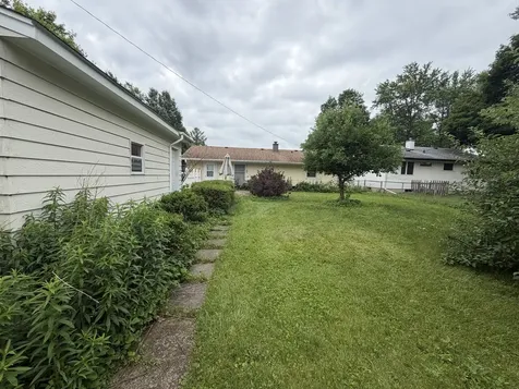 213 River Drive Dekalb IL 60115