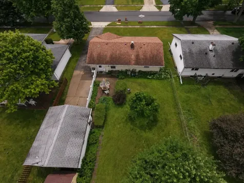 213 River Drive Dekalb IL 60115