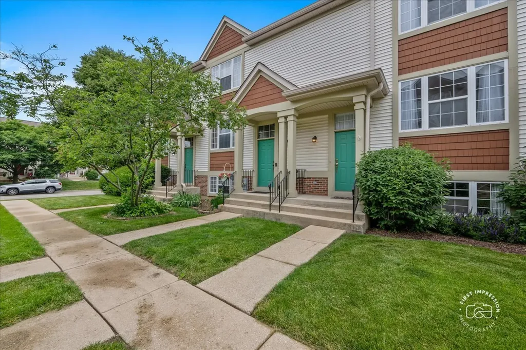 1637 Orchard Court West Chicago IL 60185