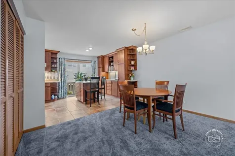 1637 Orchard Court West Chicago IL 60185