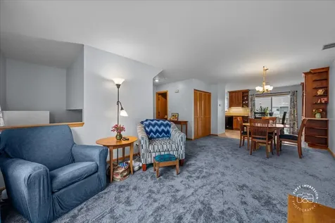 1637 Orchard Court West Chicago IL 60185
