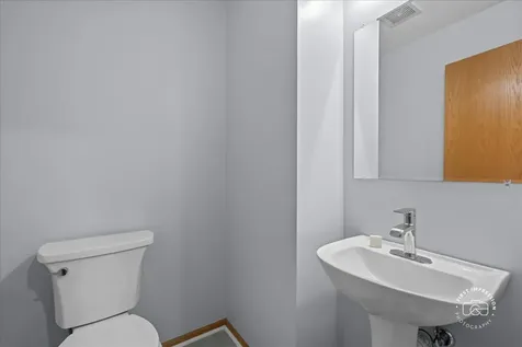 1637 Orchard Court West Chicago IL 60185