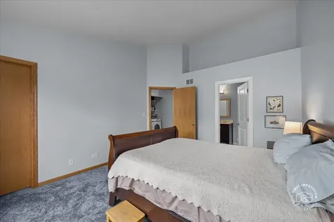 1637 Orchard Court West Chicago IL 60185