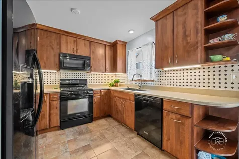 1637 Orchard Court West Chicago IL 60185